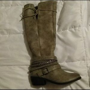 Women’s boots